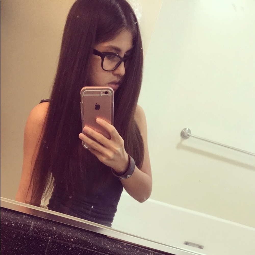 Meet your Posher, Edith